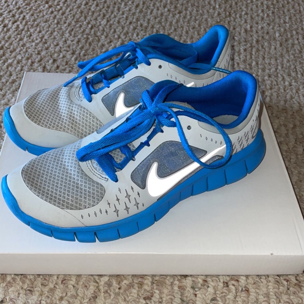 Women’s Nike Free tennis shoes